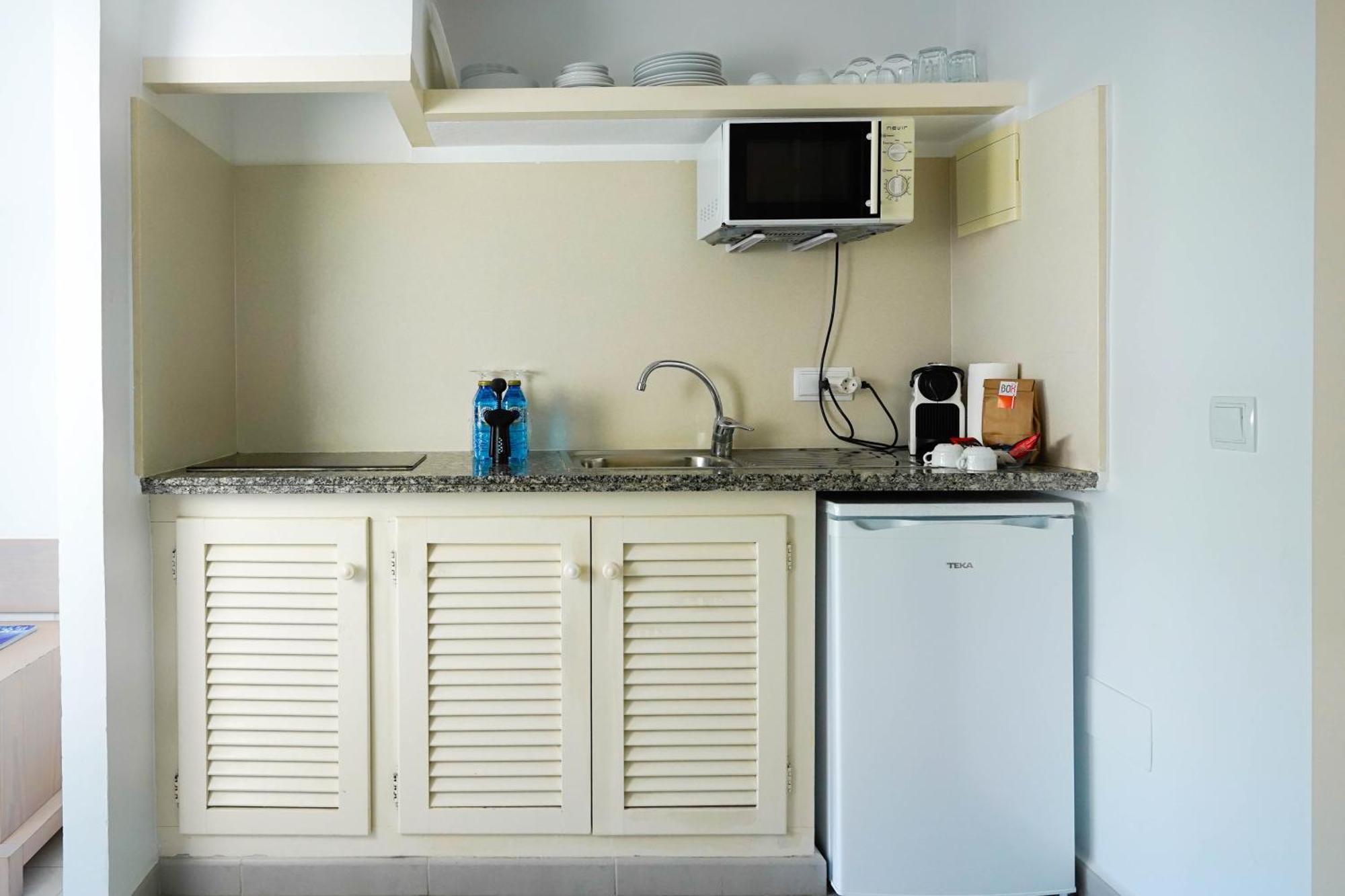 Apartamentos Es Calo Екстер'єр фото