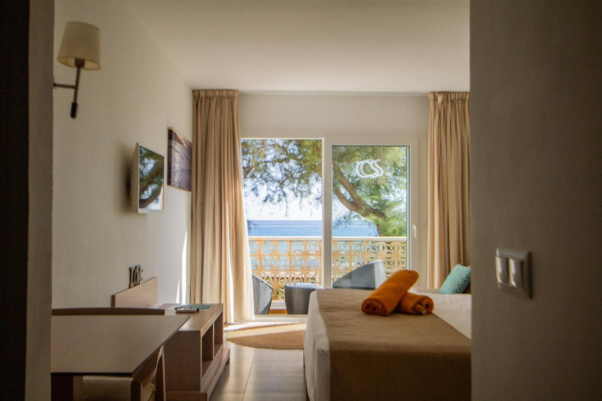 Apartamentos Es Calo Екстер'єр фото
